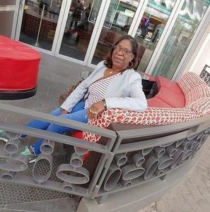 Meet your Posher, Sandra